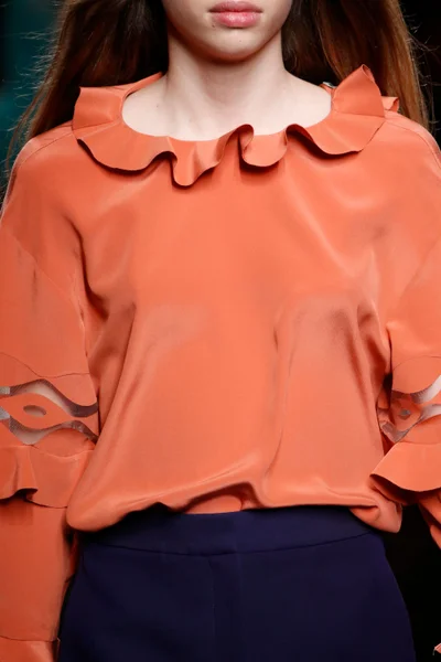 Look 32